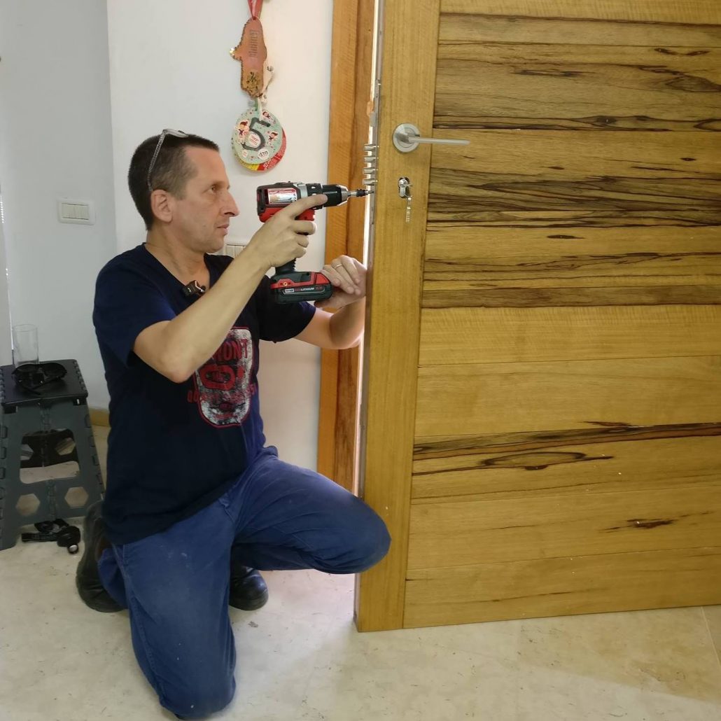 איך תבחרו מנעולן